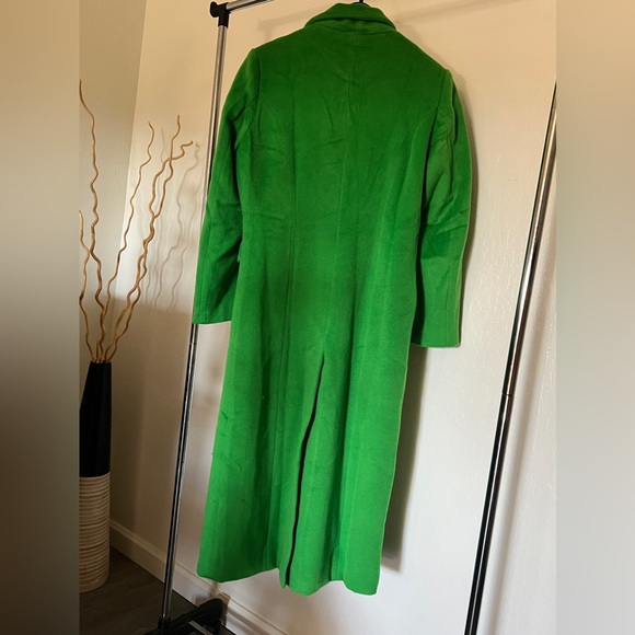 Winter is Upon us! Make me and Offer! Green with Envy - Perfect for the Holidays - Picture 6 of 7